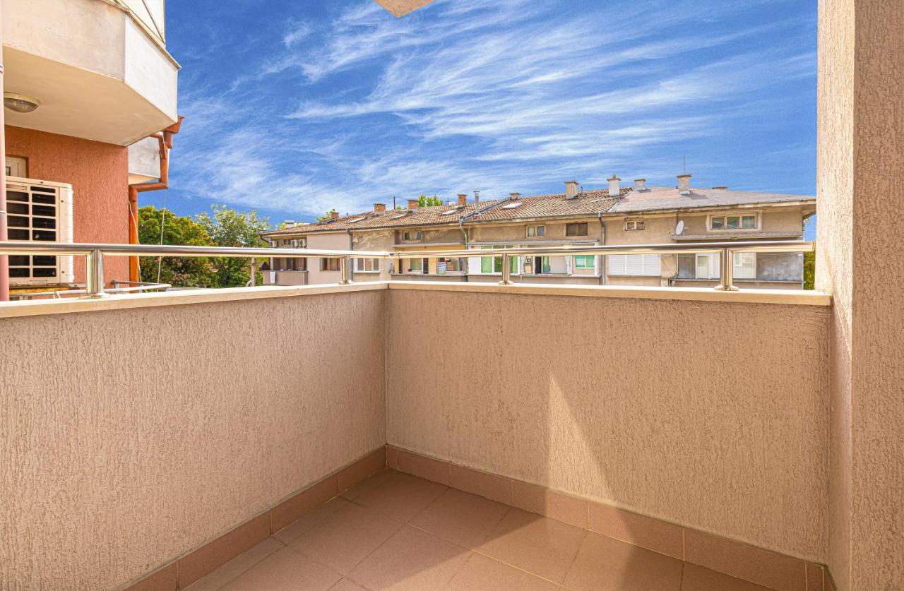 Modernly-Designed 1Bd Apartment With A Nice Terrace Plovdiv Kültér fotó